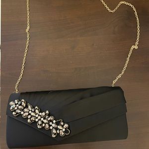 Black clutch